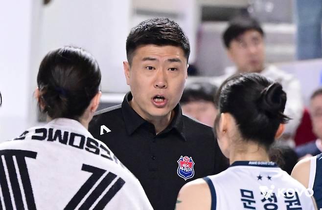 김영래 한국도로공사 감독 대행.