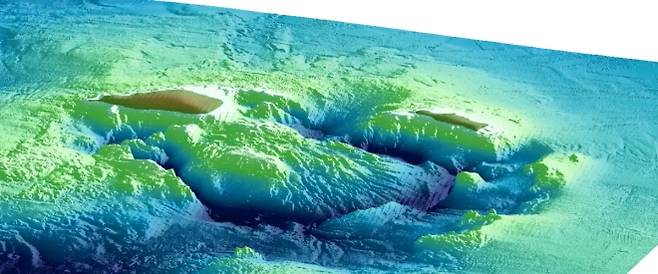 일본 가고시마현 류큐 열도 이오섬에 있는 키카이 칼데라의 거대 용암 돔.