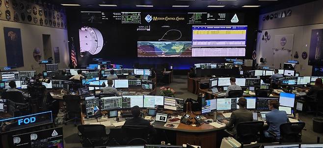 3일(현지시간) 국민일보가 찾은 미국 텍사스주 휴스턴에 위치한 미국 항공우주국(NASA) 존슨 우주센터 임무통제실(Mission Control Center). 유인 달 탐사선 아르테미스 2호의 관제가 이뤄지고 있다.