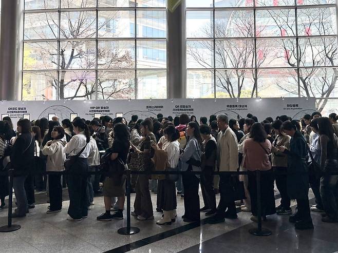 지난 2일 국제불교박람회 입장 대기줄/사진=김지은 여행+ 기자