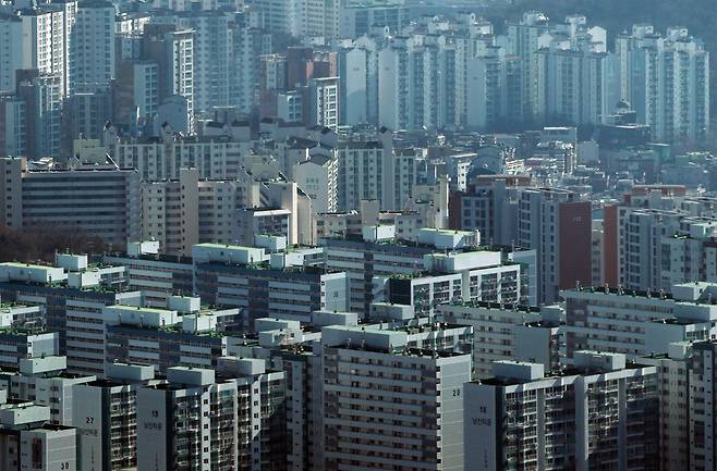 서울 남산 N서울타워에서 바라본 아파트 밀집지역. 연합뉴스