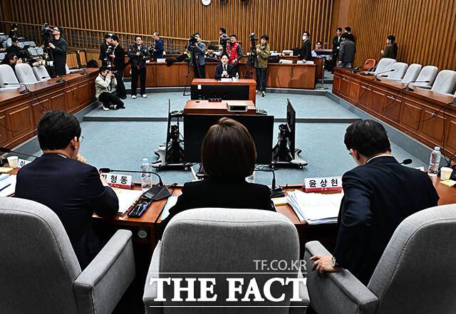 국조특위에서 증인선서 거부한 이유 밝히는 박상용 검사.