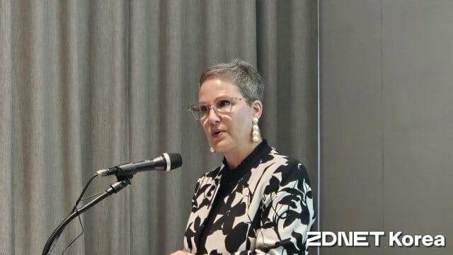 나딘 올리비에리 로자노 주한 스위스 대사 (사진=지디넷코리아)