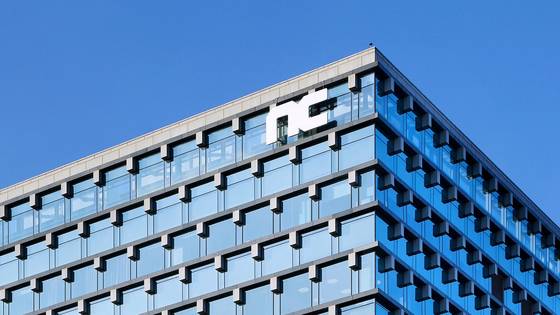 국내의 대표적인 IT(정보기술) 기업 중 하나인 엔씨소프트(엔씨)가 자사 게임에 관해 허위 사실을 퍼뜨린 유튜버와의 전면전에 나섰다. 엔씨소프트 제공