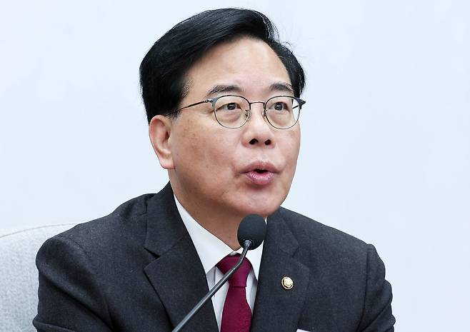 송언석 국민의힘 원내대표가 7일 국회에서 열린 원내대책회의에서 발언하고 있다. 임현동 기자