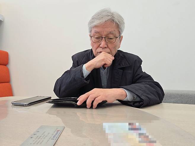 고 김창민 감독의 아버지 김상철씨. 김씨는 1998년 망막, 장기, 시신기증자가 됐다. 지난해 10월 20일 김 감독은 폭행당해 의식불명 상태에 빠졌다가 같은해 11월 7일 뇌사 판정을 받자 4명에게 장기 기증을 하고 숨졌다. 손성배 기자