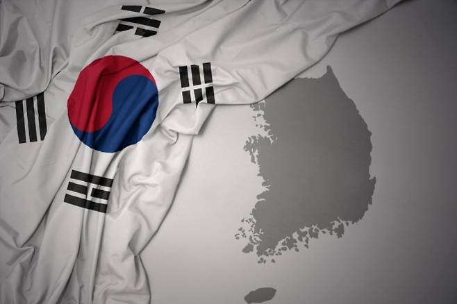 대한민국 지도와 국기. 123rf.com