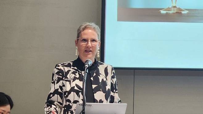 이날 나딘 올리비에리 로자노 주한 스위스 대사는 이날 환영사에서 “제조업에서 지속가능성과 디지털 전환은 더 이상 추상적 개념이 아니라 기업 경쟁력을 좌우하는 실질적 요소”라고 강조했다. (사진=테크42)