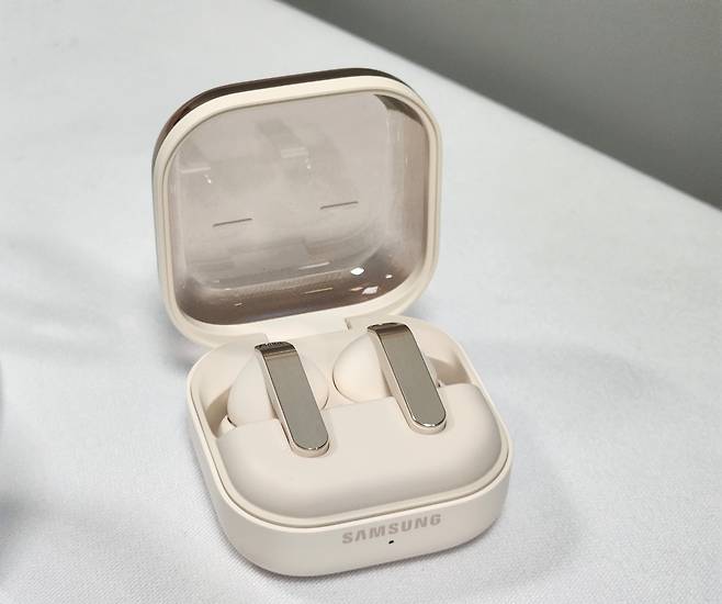 버즈4./사진=도다솔 기자