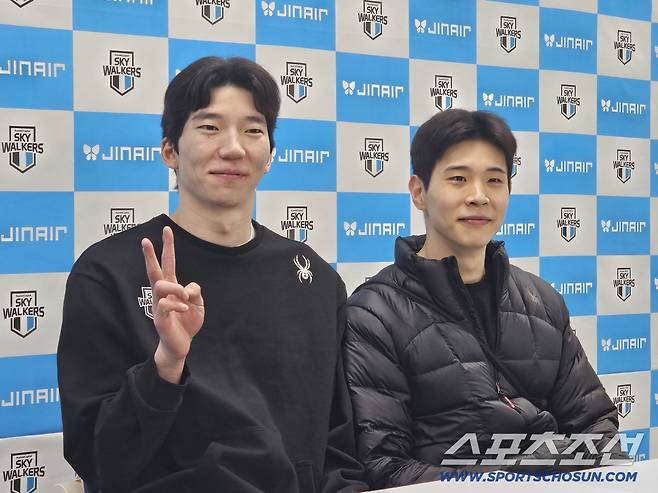 인터뷰에 임한 허수봉-황승빈. 김영록 기자