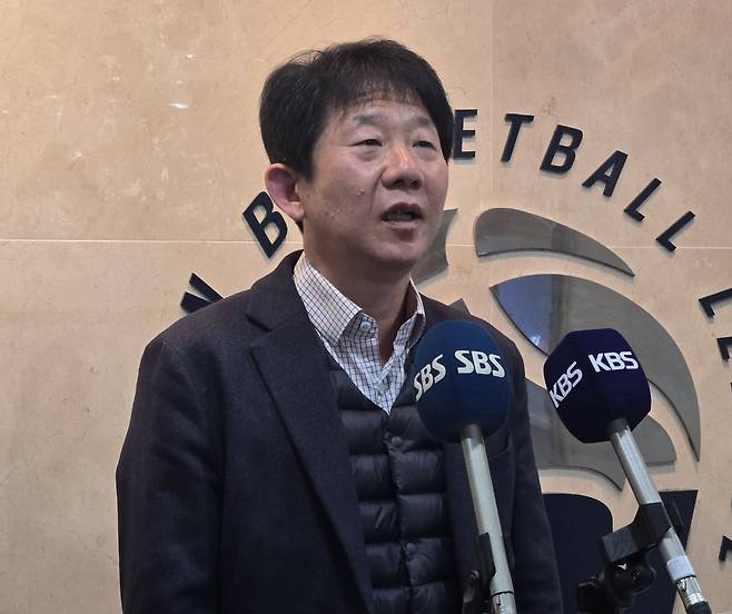 1월13일 KBL 재정위원회가 열렸을 당시 박철효 한국가스공사 부단장이 입장을 밝히고 있다. <저작권자(c) 연합뉴스, 무단 전재-재배포, AI 학습 및 활용 금지>
