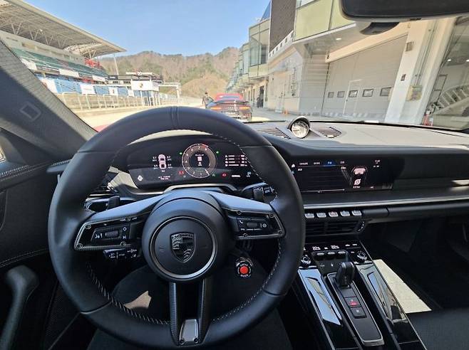 911 터보 S 내부 모습. 인제=이승진 기자
