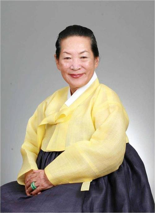 국가무형유산 ‘궁중채화’ 명예보유자로 인정 예고된 황을순 씨. 사진 제공=국가유산청