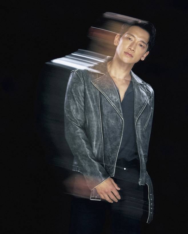 넷플릭스 '사냥개들 2'에 출연한 가수 겸 배우 정지훈 / 사진제공=넷플릭스