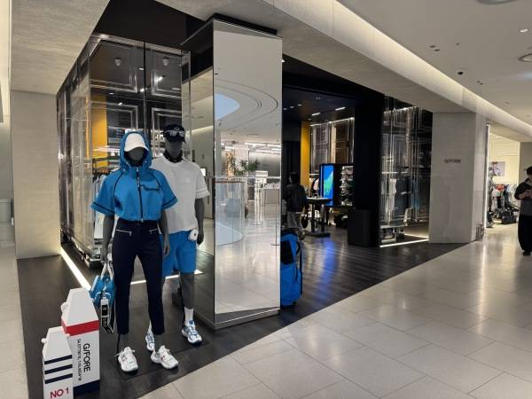 서울 영등포구 여의도동에 위치한 더현대서울에 입점한 코오롱FnC 골프웨어 브랜드 지포어 매장 전경./사진=김견희 기자