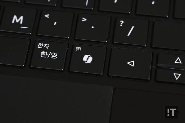 에이서 스위프트 고 16 AI(SFG16-74-7412) 키보드에 마련된 코파일럿 키 / 권용만 기자