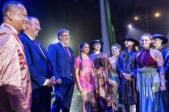 다미앙 페레이라 주한 퀘벡정부 대표(왼쪽에서 두번째), 필립 라포르튠 주한 캐나다 대사가 에버랜드를 방문헀다.(에버랜드 제공)