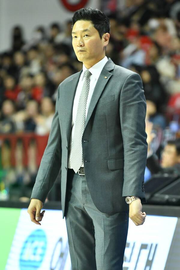 서울 SK 전희철 감독. /사진=KBL