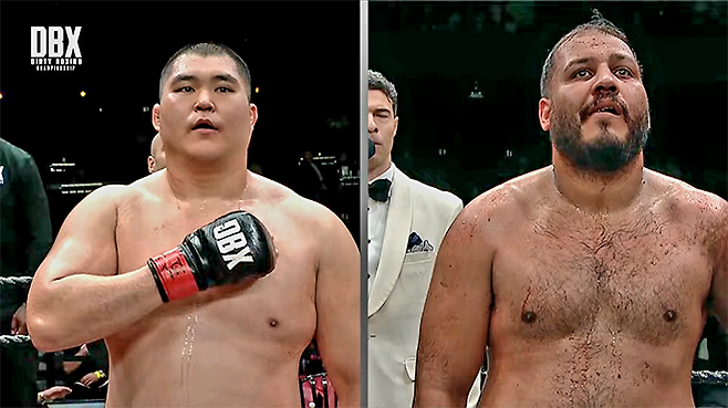 이승준이 2026년 1월 미국 텍사스주 휴스턴의 바이유 뮤직 센터 DBX 5 헤비급 3분×3라운드 경기 승리 선언을 듣고 있다. 오른쪽은 실망하는 빅토르 카르도주. 사진=Dirty Boxing Championship