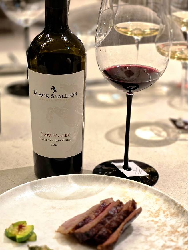 블랙 스탈리온 나파밸리 카베르네 소비뇽. 최현태 기자
