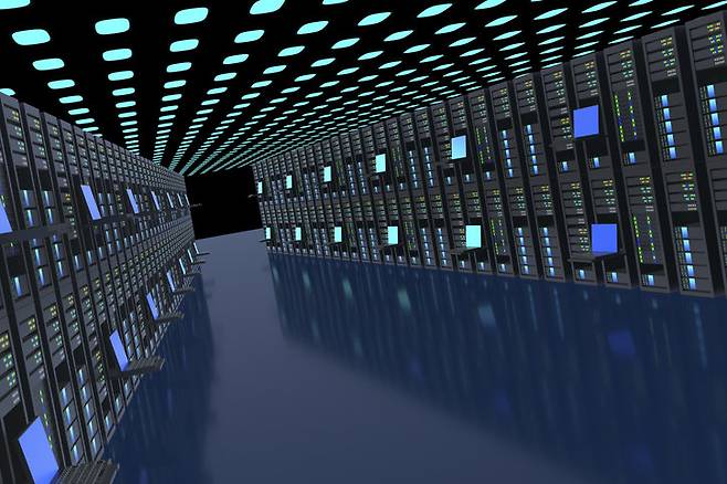 최신 대형 데이터센터는 열을 식히기 위해 물을 사용하는 경우가 많다. 일반적인 증발식 냉각 방식의 경우 주로 상수도를 사용하는데, 사용된 물의 80%는 수증기로 증발돼 버린다. 게티이미지