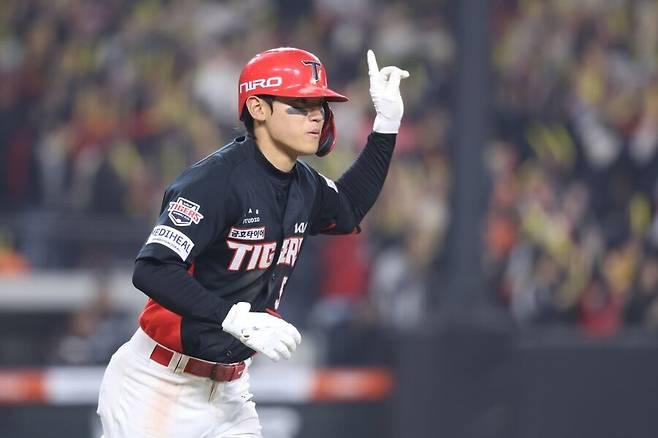 ▲ 11일 대전 한화전에서 호쾌한 홈런을 때리며 정상 모드에 가까워졌음을 보여준 김도영 ⓒKIA타이거즈