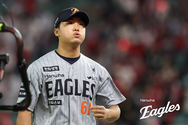 ▲ 정우주가 계속 흔들리면 한화의 시즌 전망도 치명타를 입을 수밖에 없다 ⓒ한화이글스