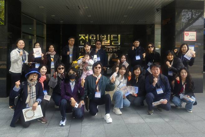 이번 교원 연수에는 역사뿐 아니라 체육, 영어 등 다양한 교과를 맡고 있었지만, 학생들에게 민주주의의 가치를 전하고자 하는 열정만큼은 모두가 같았다./김다란 기자 kdr@namdonews.com