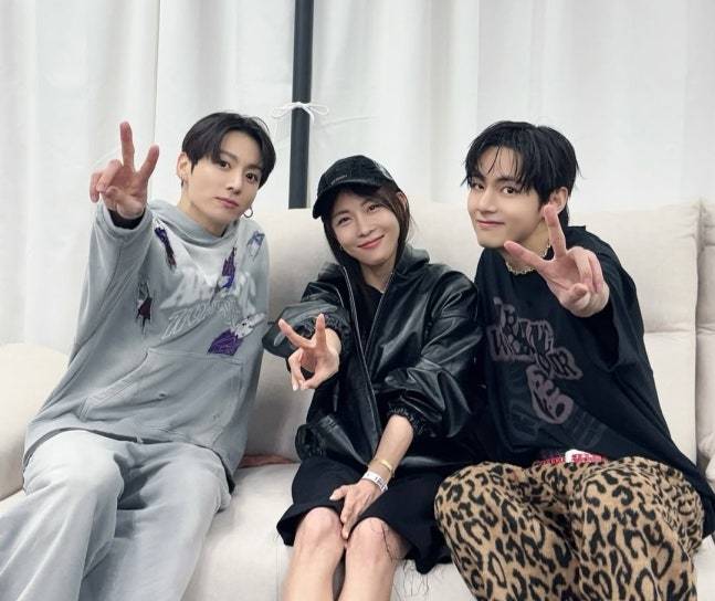 BTS 멤버들과 함께한 배우 하지원. 사진 | 하지원 SNS