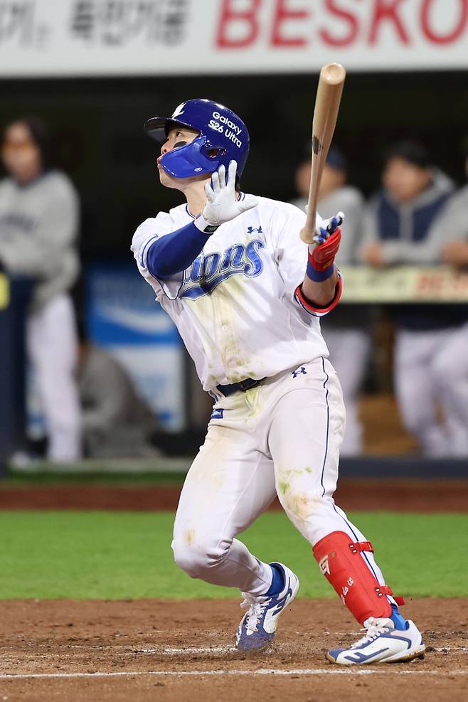 삼성 박승규가 10일 대구삼성라이온즈파크에서 열린 2026 KBO리그 정규시즌 NC와 경기에서 5회말 NC 선발 구창모 상대로 좌월 홈런을 때리고 있다. 사진 | 삼성 라이온즈