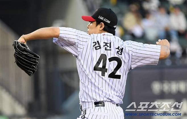 11일 잠실구장에서 열린 LG와 SSG의 경기. LG 김진성이 역투하고 있다. 잠실=박재만 기자 pjm@sportschosun.com/2026.04.11/