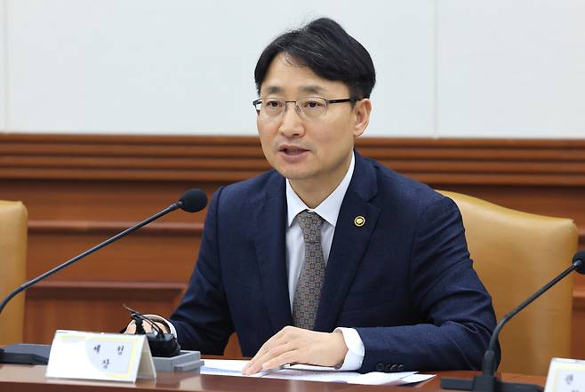 임광현 국세청장이 지난달 5일 서울 종로구 정부서울청사에서 열린 민생물가 특별관리 관계장관 TF 회의에서 발언하고 있다. 뉴스1