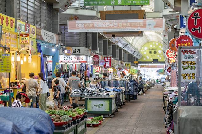 ▲ '2026년 구미 모바일 스탬프 투어' 에서 체류시간을 늘리고 지역 소비를 촉진하기 위해 필수 방문코스로 지정된 새마을중앙시장.