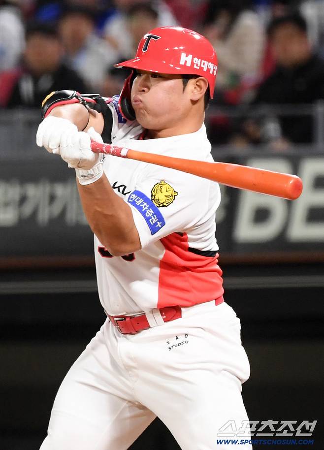 존경하는 선수 최형우처럼 되기 위해 노력하고 있는 박상준.