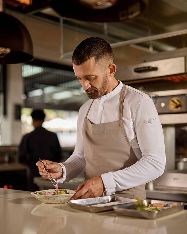 히스 고든 총괄셰프 / 사진 = 포시즌스 리조트 남하이
