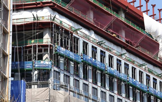 지난 8일 서울 시내 한 아파트 공사장의 모습. 뉴스1