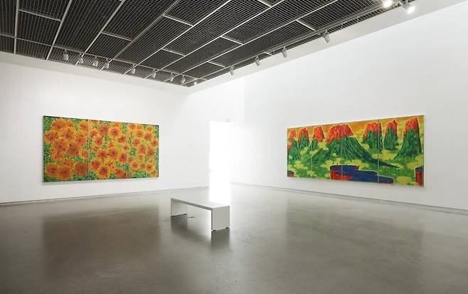 ▲ 아트센터 화이트블럭 진더펑 개인전 '명멸하는 장엄' 전경. /사진제공=아트센터 화이트블럭