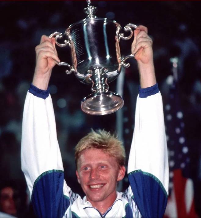 경매에 붙여진 베커의 US오픈 트로피. 게티이미지