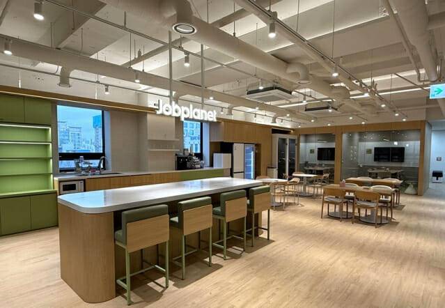 잡플래닛 라운지 전경