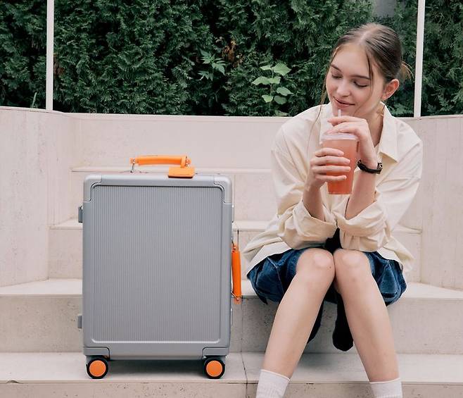 디커빈 '엣지 V2 캐리어'. 신세계면세점 제공