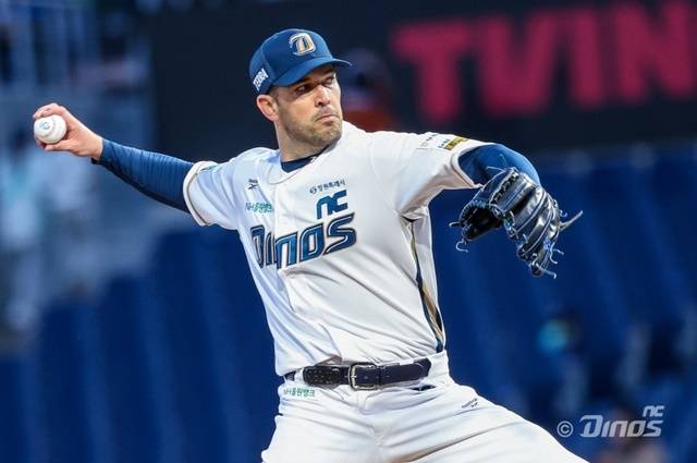 14일 KT전에서 KBO 첫 승을 따낸 버하겐. 사진=NC 제공