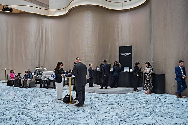 2026 세마포 월드 이코노미 행사장 내 제네시스 브랜드 공간. /사진=현대차