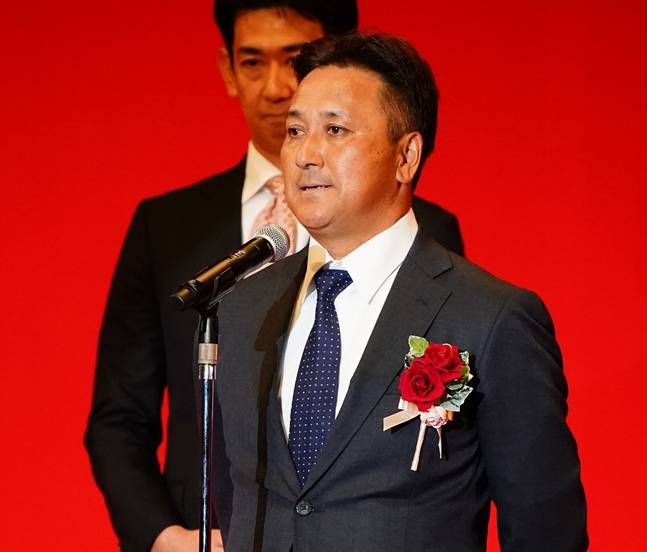 2025시즌을 마치고 주니치 구단 행사에 나섰던 오치아이 코치. /사진=주니치 드래곤즈 공식 SNS