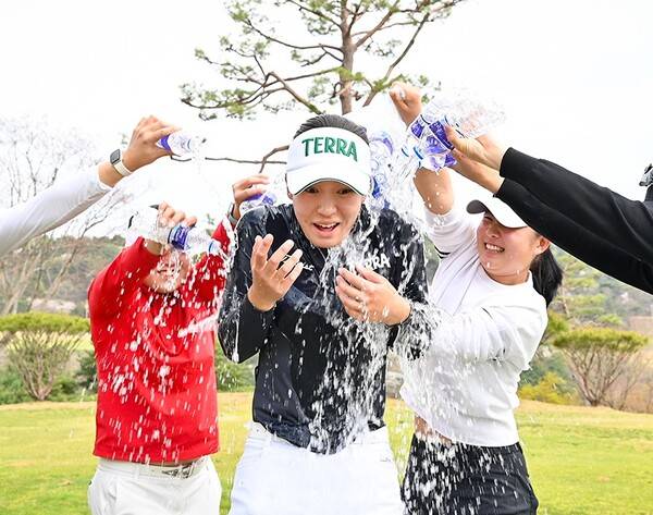 한국여자프로골프(KLPGA) 3부 투어인 'KLPGA 2026 제주공항렌트카·백제CC 점프투어 1차전' 우승을 차지한 성아진. 사진제공=KLPGA (사진을 무단으로 사용하지 마십시오.)
