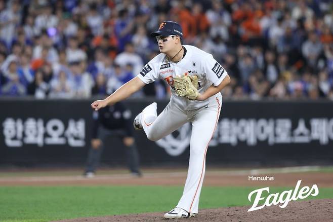 지난 14일 대전 삼성 라이온즈전에서 1이닝 1피안타 6볼넷 1사구 3실점으로 부진했던 한화 이글스 투수 김서현. 사진 한화 이글스