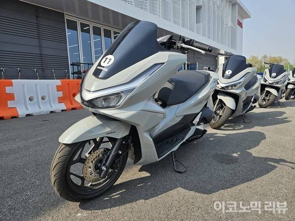 혼다코리아 교육 과정 비기너 코스에 사용되는 PCX125. 사진=최은총 이코노믹리뷰 기자