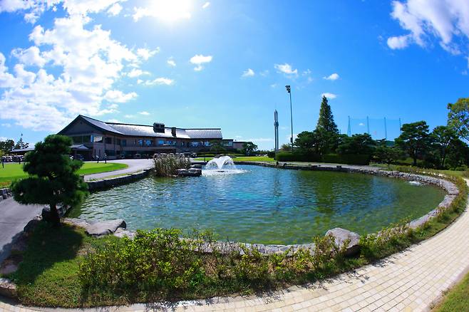 가야컨트리클럽의 클럽하우스 전경. 사진제공=가야CC