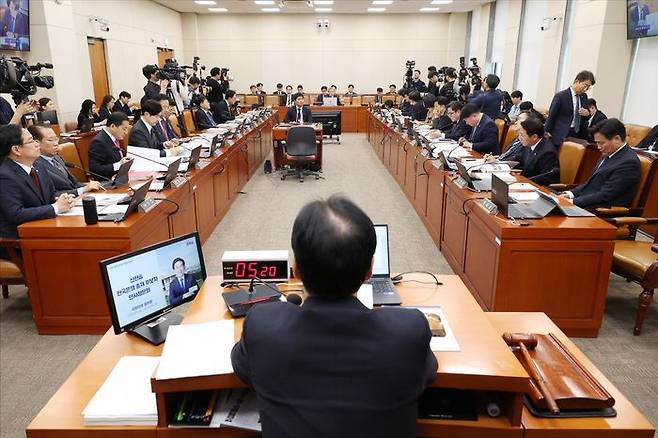 15일 오전 서울 여의도 국회에서 국회 재정경제기획위원회 신현송 한국은행 총재 후보자 인사청문회가 진행되고 있다.ⓒ데일리안 홍금표 기자
