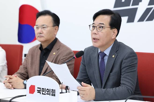 송언석 국민의힘 원내대표가 22일 서울 여의도 국회에서 기자간담회를 하고 있다. 뉴스1