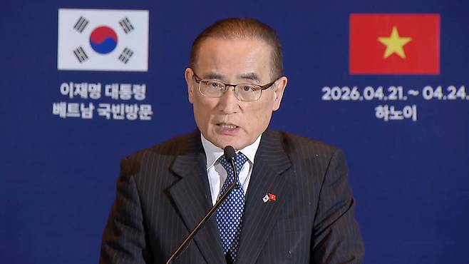 베트남 하노이 현지 프레스센터에서 브리핑하는 위성락 안보실장